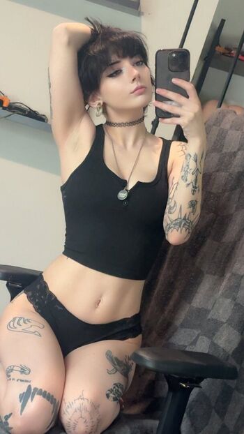 Full leaked Dumb puppy private photo