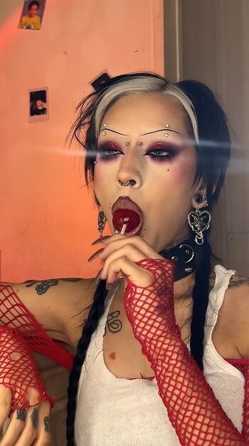 Full leaked Dumbdaisy page private photo