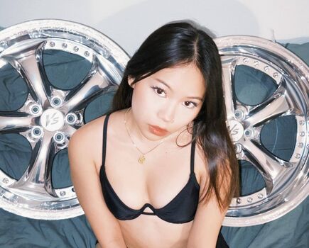 Full leaked Dweldee private photo