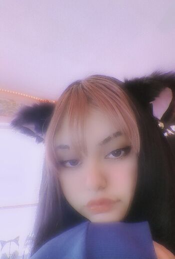 Full leaked E bxnny private photo