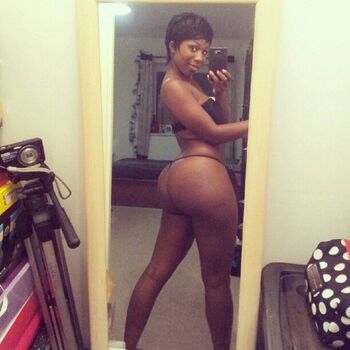 Full leaked Ebony thick private photo