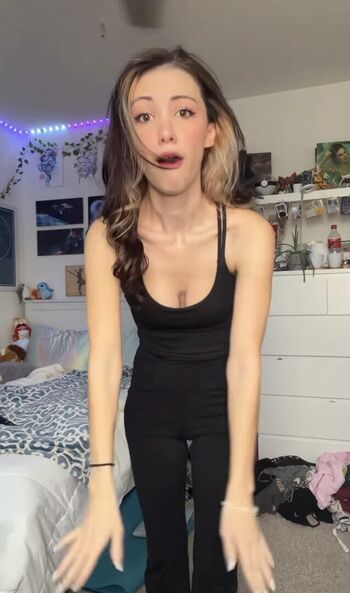 Full leaked Echochlo private photo