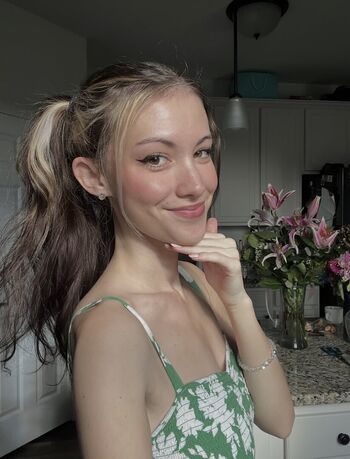 Full leaked Echochlo private photo