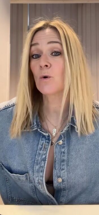 Full leaked Edith bowman dj private photo