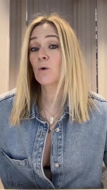 Full leaked Edith bowman dj private photo