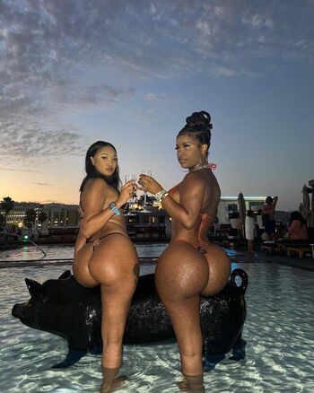 Full leaked Edwinacarla private photo