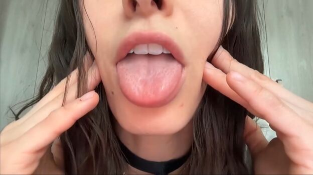 eimigirl / emyii