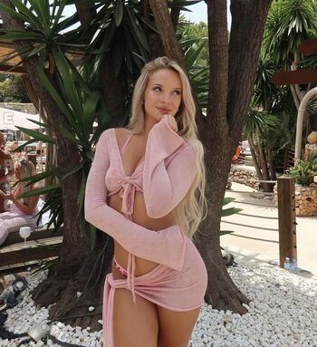 Full leaked Einmarlenchen private photo