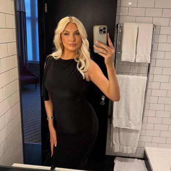 Full leaked El rowlandsxx private photo