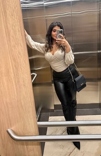 Full leaked Ela kavak page private photo