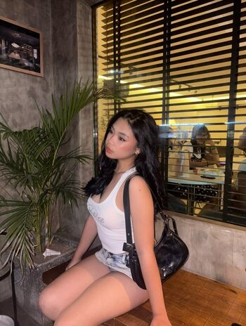 Full leaked Elara lyyy page private photo