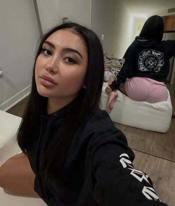Full leaked Elara private photo