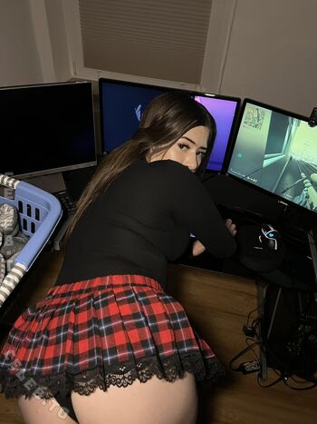 Full leaked Elaraliebtdich private photo