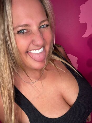 Full leaked Elenapears private photo