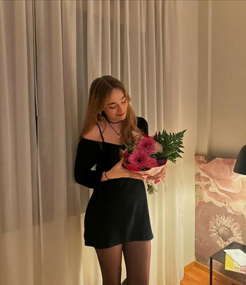 Full leaked Eleonora caressa page private photo
