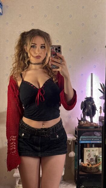 Full leaked Elina page private photo