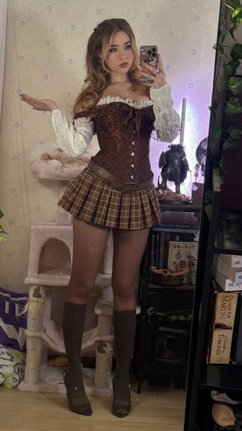 Full leaked Elina page private photo