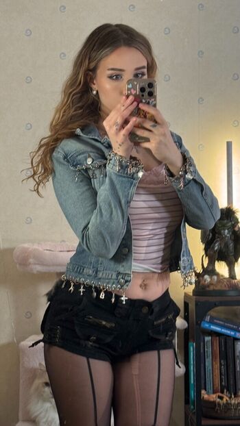 Full leaked Elina private photo