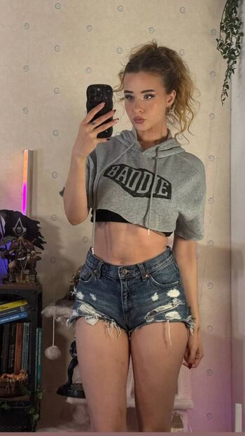 Full leaked Elinatwitch page private photo