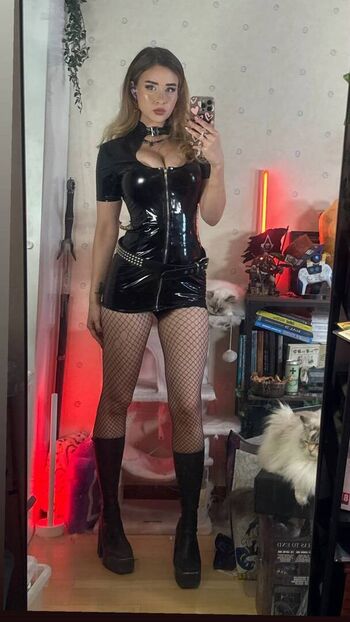 Full leaked Elinatwitch page private photo
