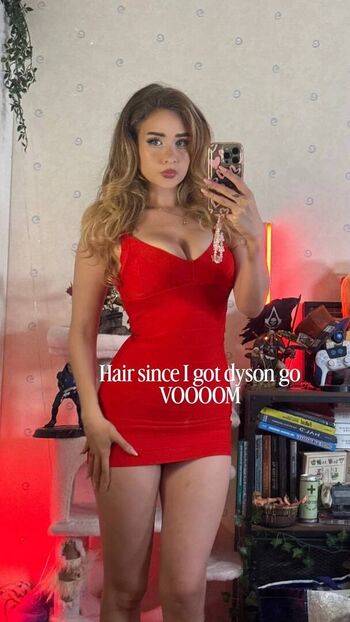 Full leaked Elinatwitch private photo