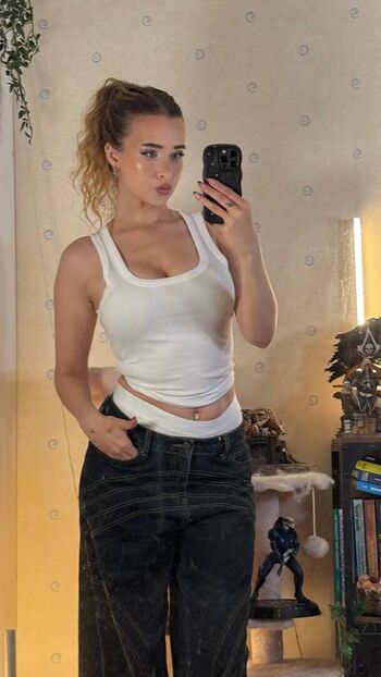 Full leaked Elinatwitch private photo