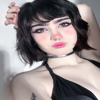 Full leaked Elinoiiddx private photo