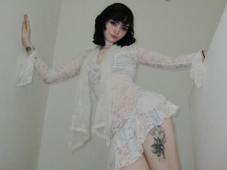 Full leaked Elinoiiddx private photo