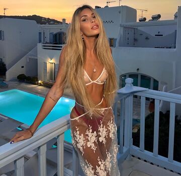 Full leaked Elisabeth rioux private photo