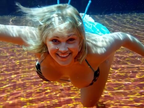 Full leaked Eliza taylor private photo