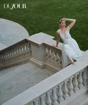 Full leaked Elizabeth banks private photo