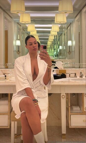 Full leaked Elizabeth cambage private photo
