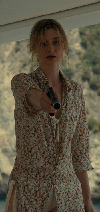 Full leaked Elizabeth debicki private photo