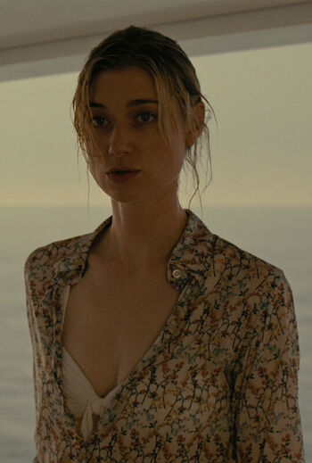 Full leaked Elizabeth debicki private photo