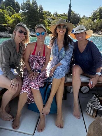Full leaked Elizabeth hurley private photo