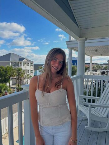 Full leaked Elizabeth levesque private photo