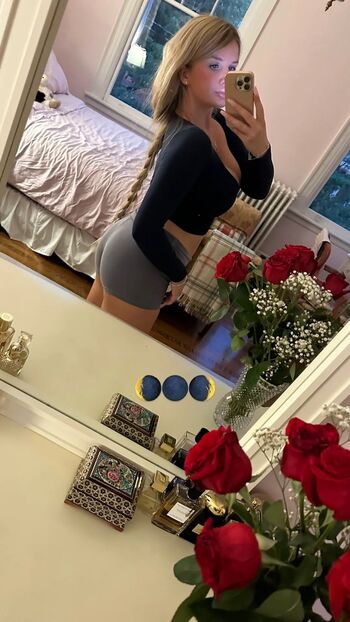 Full leaked Elizabeth m page private photo