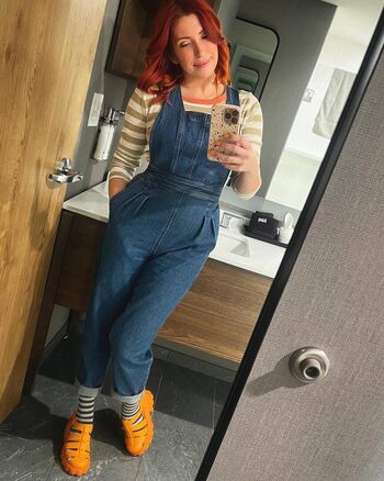 Full leaked Elizabeth maxwell private photo