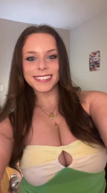 Full leaked Elizabeth owens private photo