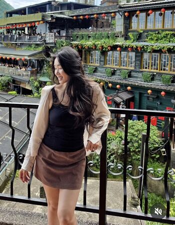 Full leaked Elizabeth tran private photo