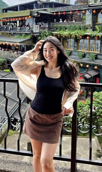 Full leaked Elizabeth tran private photo