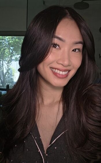 Full leaked Elizabeth tran private photo