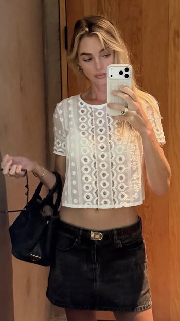 Full leaked Elizabeth turner private photo