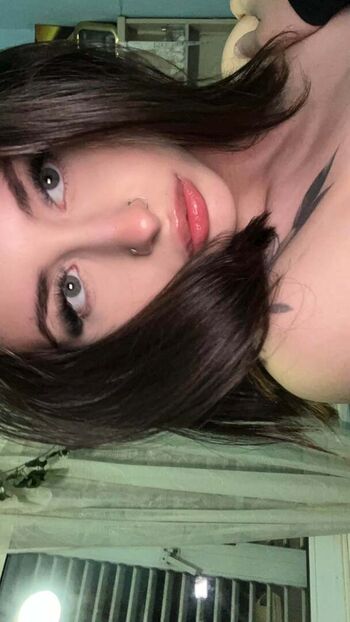 Full leaked Elizabethlynn page private photo
