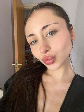 Full leaked Elizabethlynn page private photo