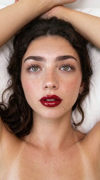 Full leaked Elizabrowne private photo