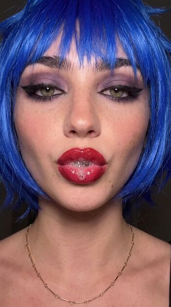 Full leaked Elizabrowne private photo