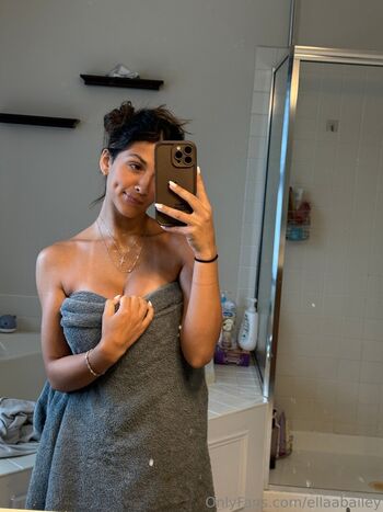 Full leaked Ella bailey private photo