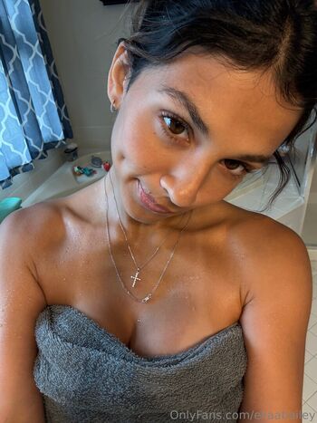 Full leaked Ella bailey private photo