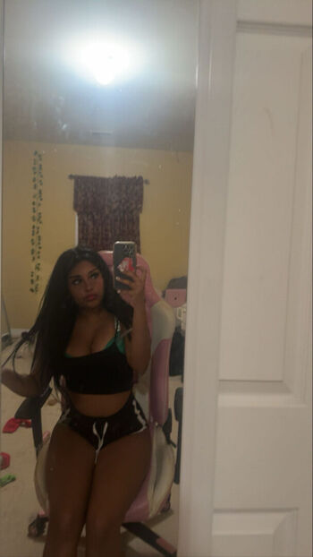 Ella_Belay